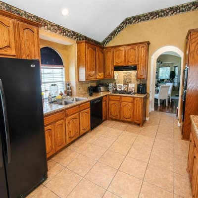 1206 Yukon Drive, Glenn Heights TX 75154 - Photo 5