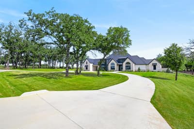 536 Royal Santana Run, Weatherford TX 76087 - Photo 3