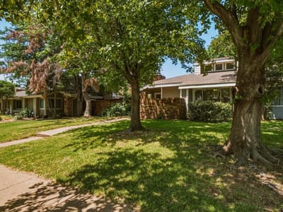 538 Harvest Hill Street, Lewisville TX 75067 - Photo 3