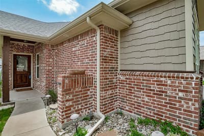 202 Captains Court, Granbury TX 76049 - Photo 3