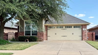 202 Captains Court, Granbury TX 76049