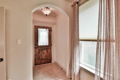 202 Captains Court, Granbury TX 76049 - Photo 4