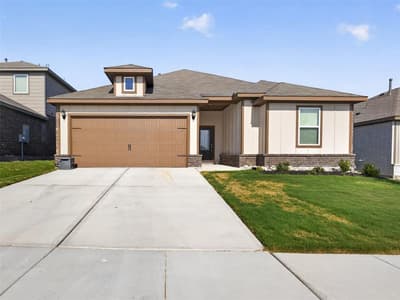 905 Cawthorne Trail, Fort Worth TX 76108