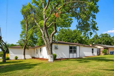 5001 Meadowbrook Drive, Fort Worth TX 76103 - Photo 2