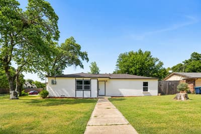 5001 Meadowbrook Drive, Fort Worth TX 76103