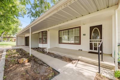 649 E Short Avenue, De Leon TX 76444 - Photo 3