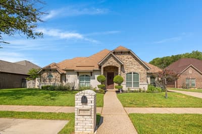 1904 Melbourne Drive, Pantego TX 76013 - Photo 2