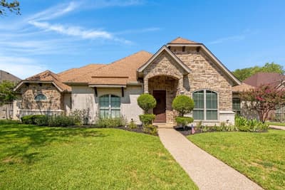 1904 Melbourne Drive, Pantego TX 76013