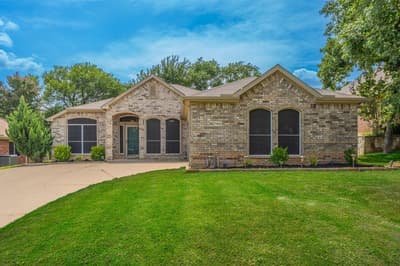 7105 Stephanie Court, North Richland Hills TX 76182