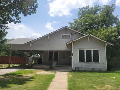 1701 6th Street, Brownwood TX 76801 - Photo 2