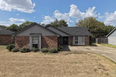 107 Modene Avenue, Waxahachie TX 75165 - Photo 2
