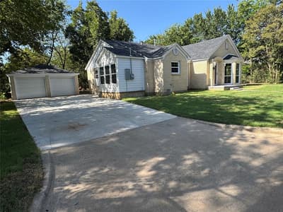 108 California Street E, Sulphur Springs TX 75482 - Photo 2