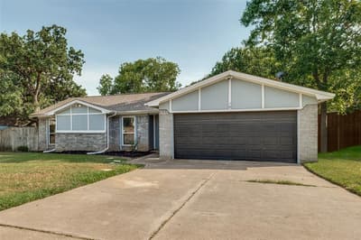 3217 Meadow Wood Lane, Bedford TX 76021 - Photo 3