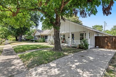 700 Cristler Avenue, Dallas TX 75223 - Photo 2
