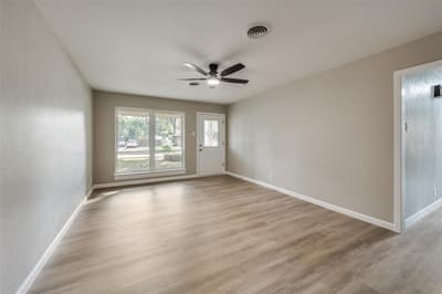 800 Sherwood Drive, Arlington TX 76013 - Photo 5