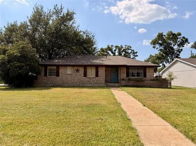 201 Collins Drive, Terrell TX 75160