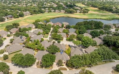 809 Lake Point Circle, McKinney TX 75072 - Photo 2