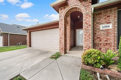 4700 Woodhaven, Haltom City TX 76137 - Photo 2