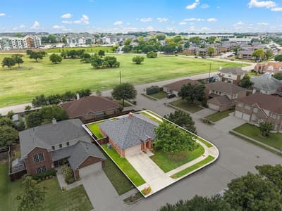 4700 Woodhaven, Haltom City TX 76137 - Photo 3