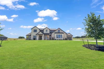 617 Hondo Crossing, Weatherford TX 76087 - Photo 2