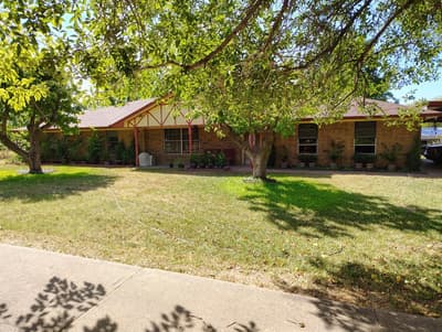 2114 FM 1181, Ennis TX 75119