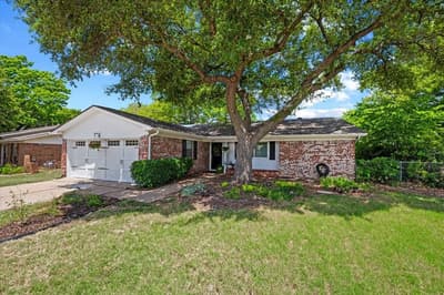 7413 Christopher Court, North Richland Hills TX 76180 - Photo 2