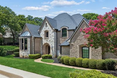 3075 Whispering Oaks Drive, Highland Village TX 75077 - Photo 2