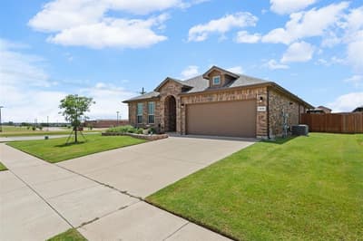 1216 Larkspur Lane, Cleburne TX 76033 - Photo 4