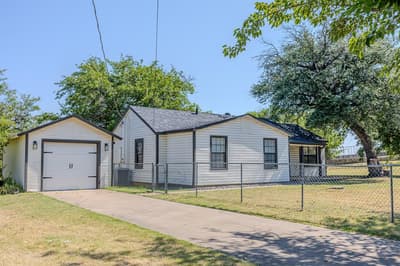 1813 Clear Lake Road, Weatherford TX 76086 - Photo 4