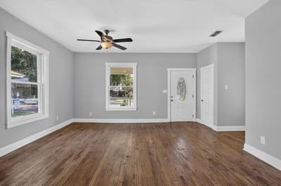 1201 W Arlington Avenue, Fort Worth TX 76110 - Photo 4