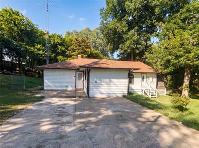 120 Rs County Road 1623, Lone Oak TX 75453
