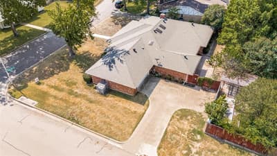 9015 Hunters Glen Trail, Fort Worth TX 76120 - Photo 2