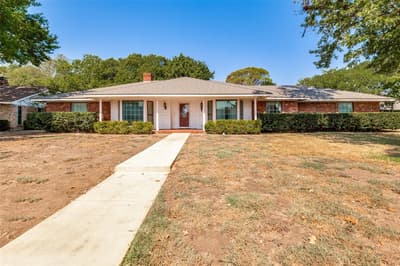 9015 Hunters Glen Trail, Fort Worth TX 76120