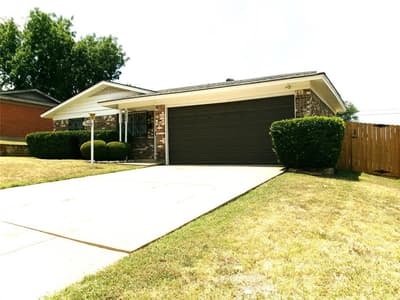 4204 Burke Road, Fort Worth TX 76119 - Photo 4