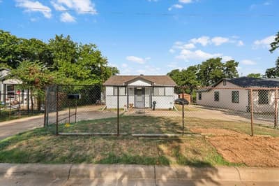 1828 Arch Street, Fort Worth TX 76105 - Photo 2