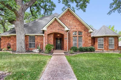 410 Longfellow Drive, Highland Village TX 75077 - Photo 3