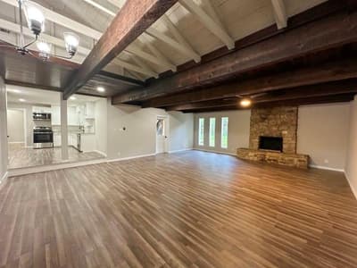 302 W Highland Avenue, Comanche TX 76442 - Photo 2