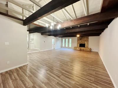 302 W Highland Avenue, Comanche TX 76442 - Photo 3