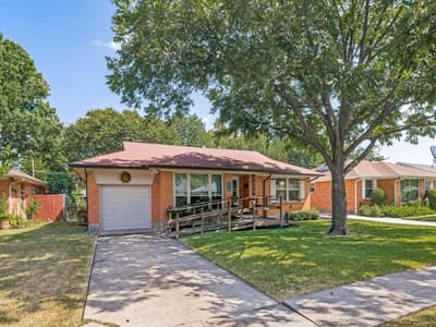 2725 Maverick Avenue, Dallas TX 75228 - Photo 2