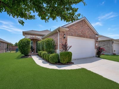 7928 Cool River Drive, Frisco TX 75036 - Photo 2