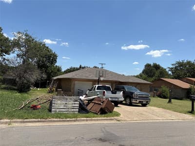 909 Cottonwood Trail, Benbrook TX 76126 - Photo 2