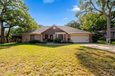 22 Greenbriar Street, Mineral Wells TX 76067 - Photo 3