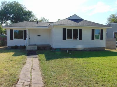 1214 19th Street, Grand Prairie TX 75050 - Photo 2