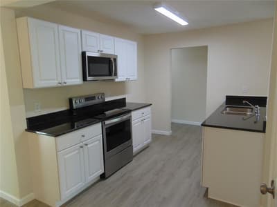 1214 19th Street, Grand Prairie TX 75050 - Photo 3