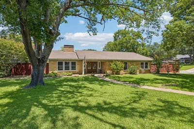 2301 Hill N Dale Drive, Irving TX 75038 - Photo 2