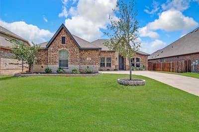 112 Mockingbird Hill Drive, Joshua TX 76058