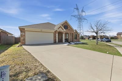9469 Fox Hill Drive, Fort Worth TX 76131 - Photo 3