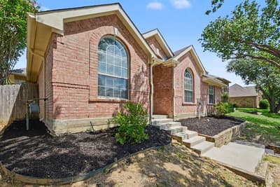2033 Piedmont Drive, Lewisville TX 75067 - Photo 3