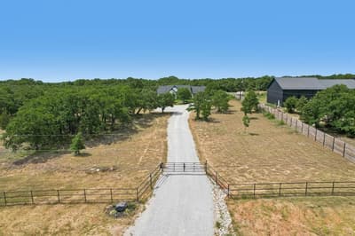 165 Rolling Bend Road, Alvord TX 76225 - Photo 3