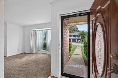 1605 Weathered Street, Irving TX 75062 - Photo 4